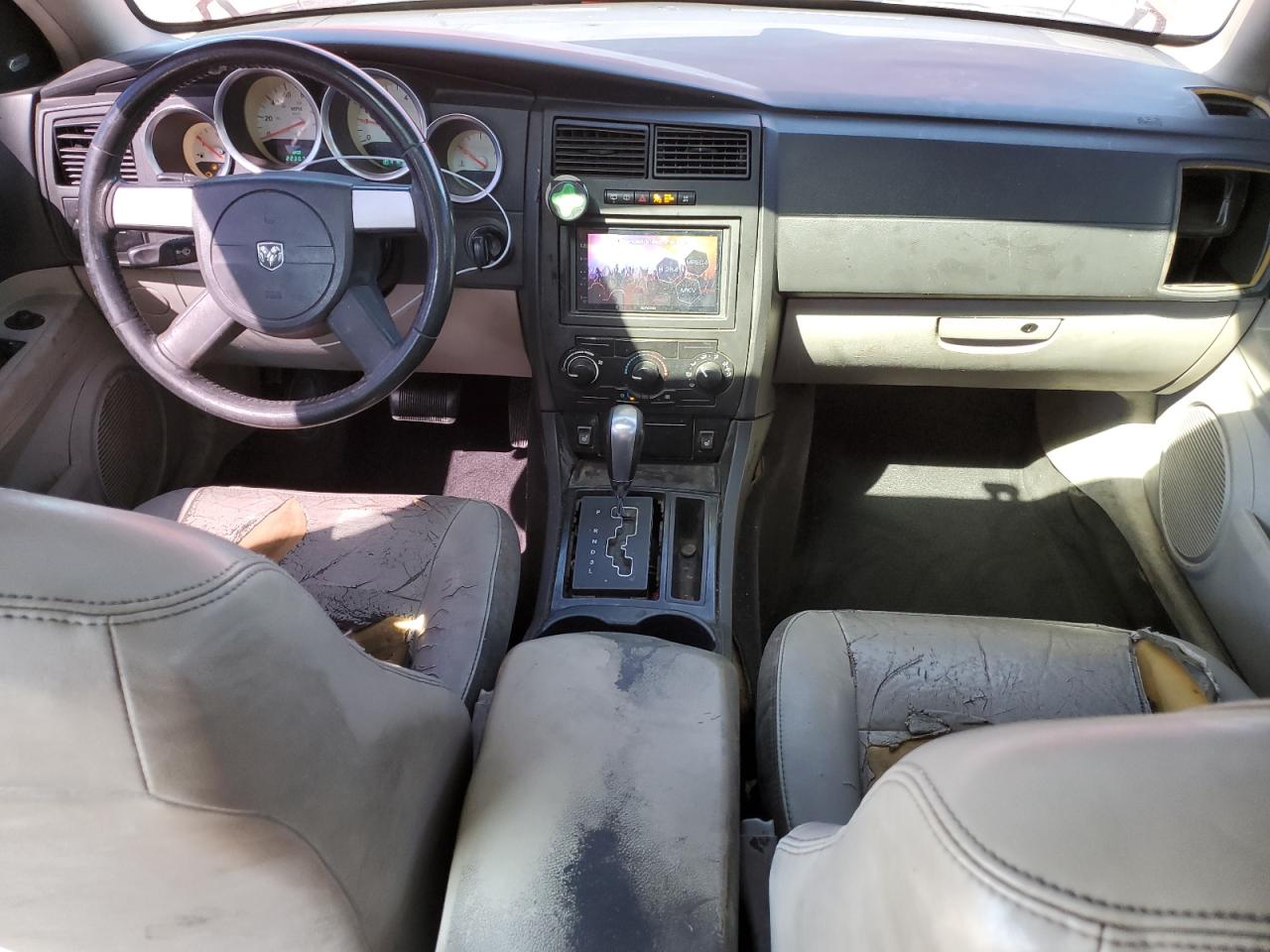 2005 Dodge Magnum Sxt VIN: 2D4FV48V15H683836 Lot: 85372615