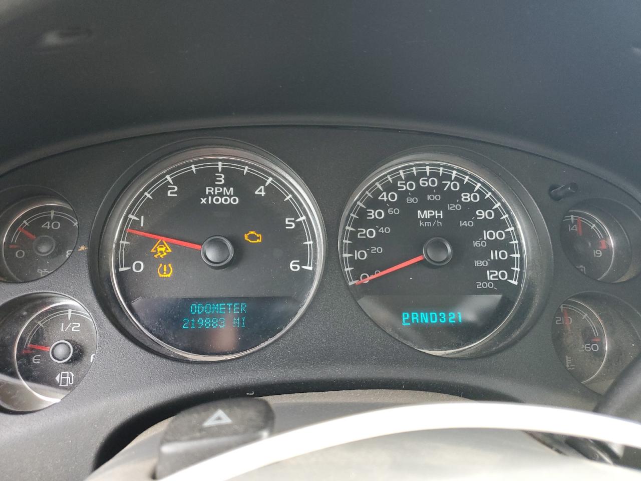 2007 GMC Yukon VIN: 1GKFK13007J398387 Lot: 82388225