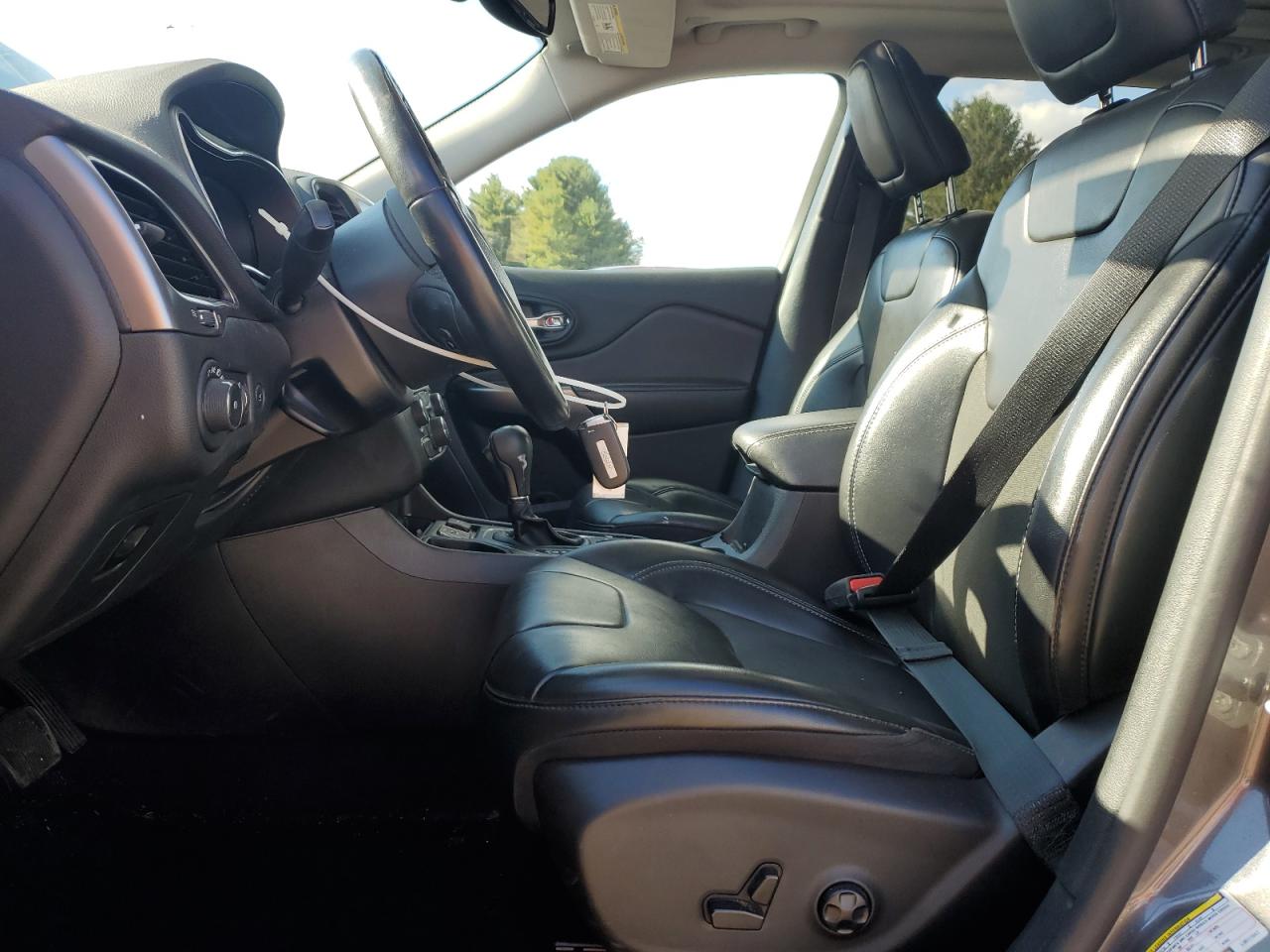 2020 Jeep Cherokee Latitude Plus VIN: 1C4PJLLB3LD511547 Lot: 84934055