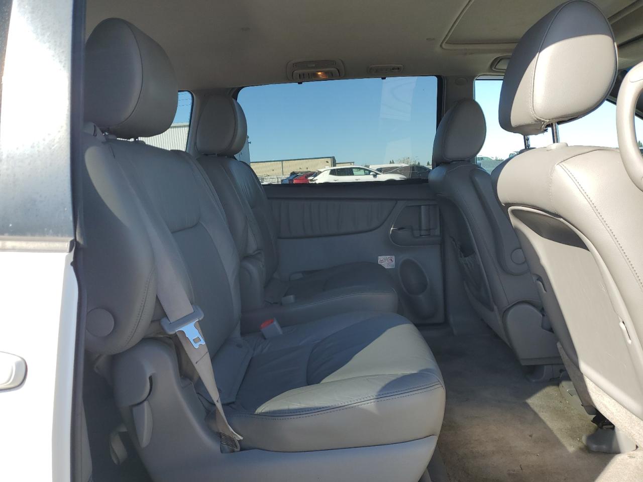 2010 Toyota Sienna Xle VIN: 5TDYK4CC3AS310667 Lot: 86077205