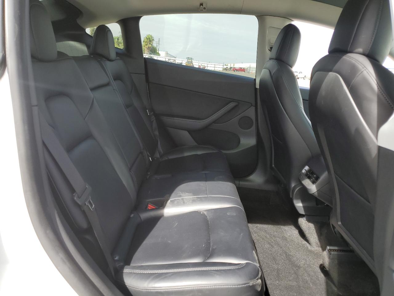 2022 Tesla Model Y VIN: 7SAYGDEE2NF332169 Lot: 82196845