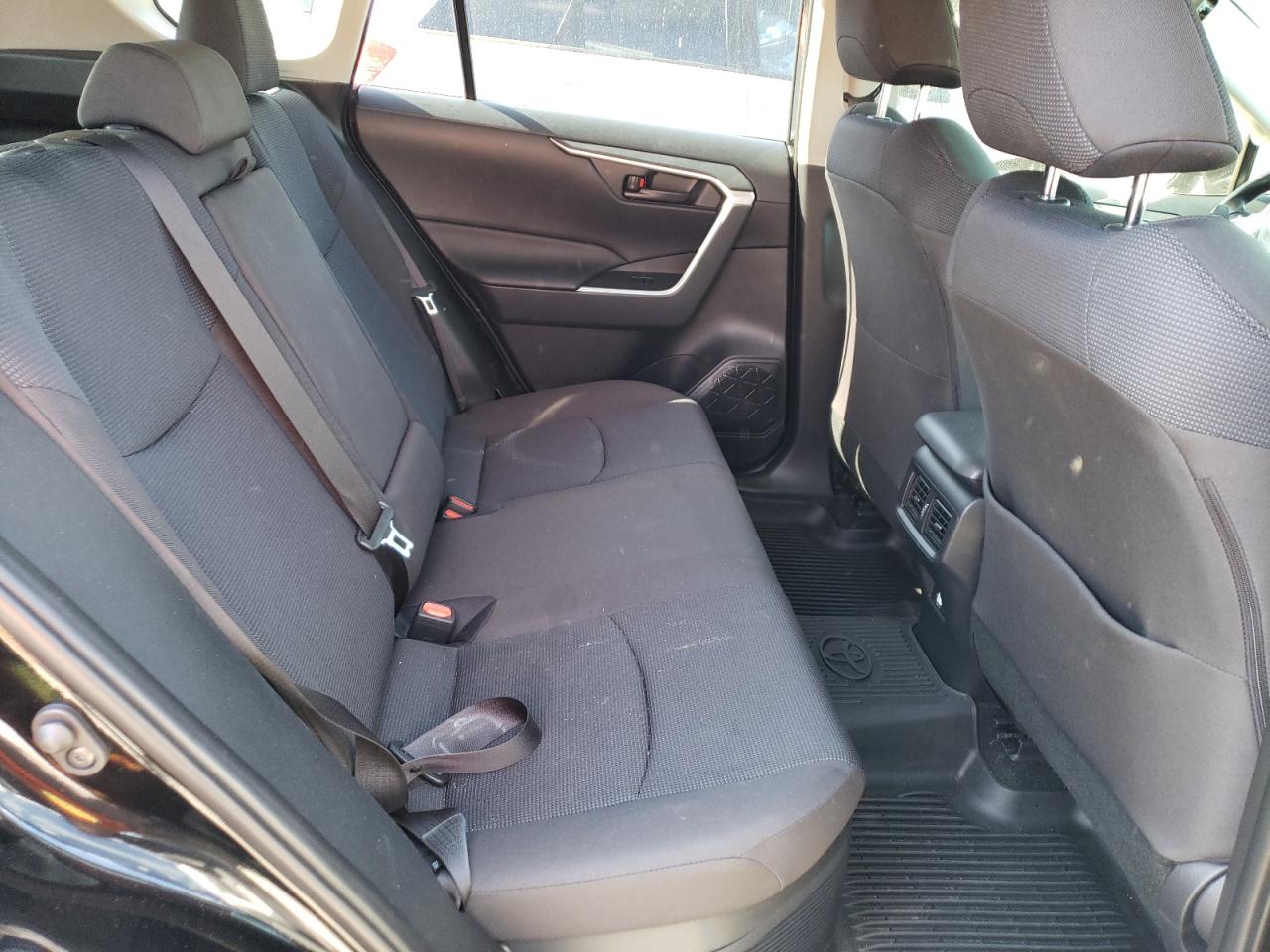 2025 Toyota Rav4 Le VIN: JTMLWRFV0SD299388 Lot: 84951985