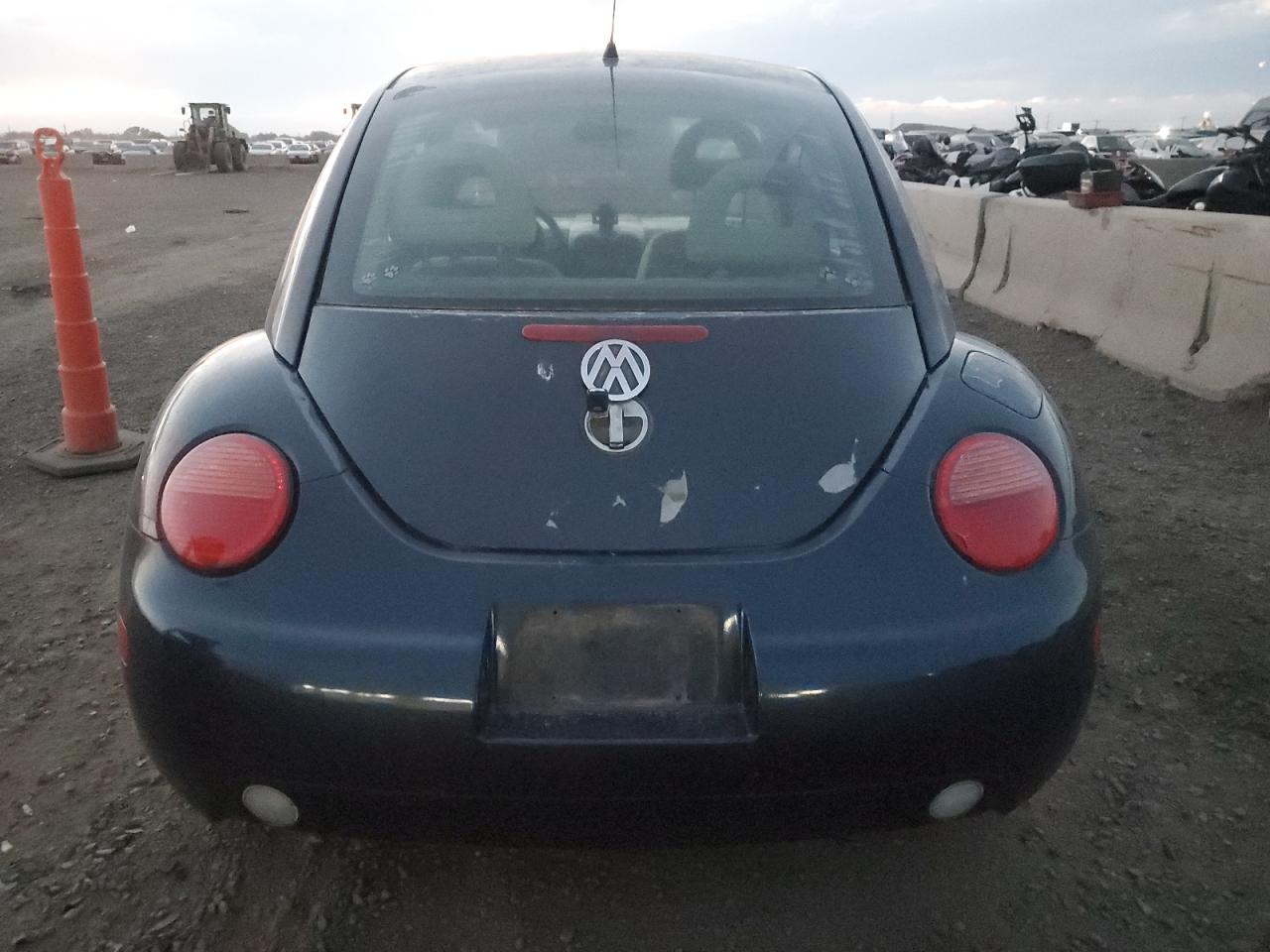 2001 Volkswagen New Beetle Gls VIN: 3VWCB21CX1M445188 Lot: 86191675