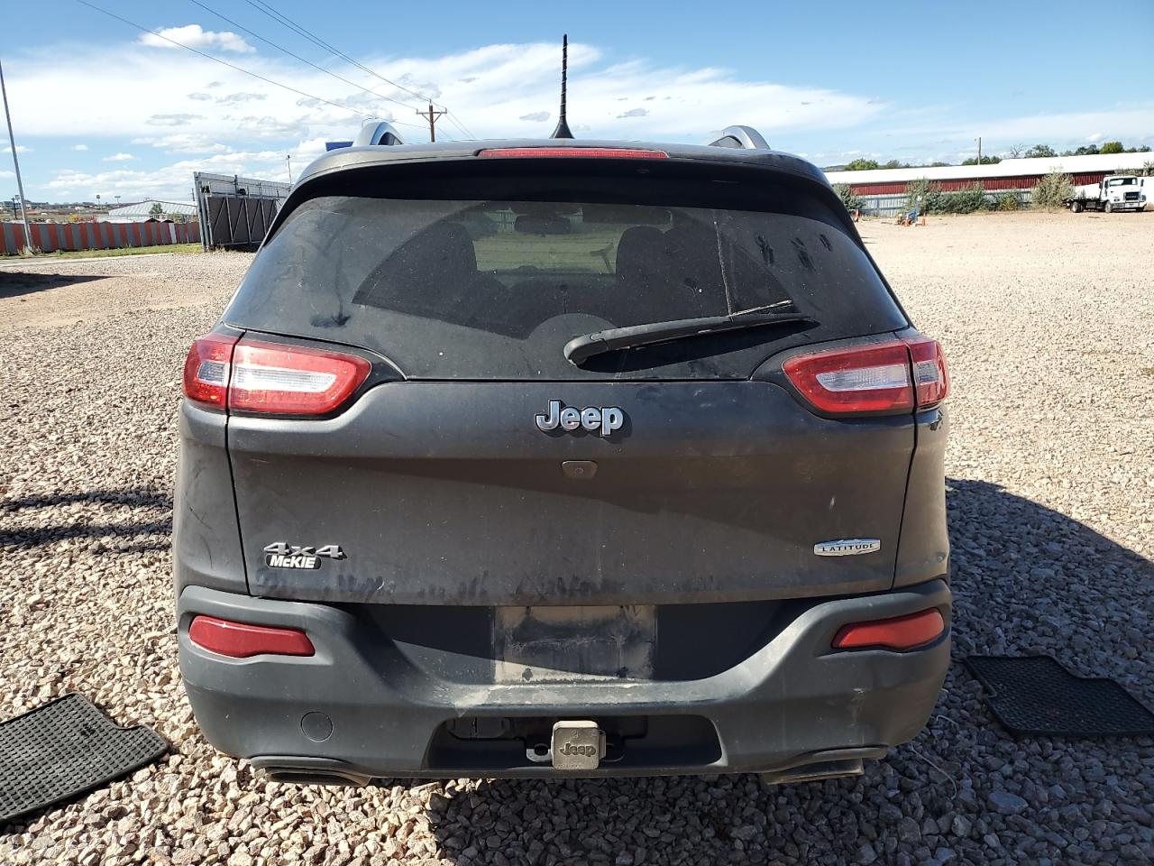 2016 Jeep Cherokee Latitude VIN: 1C4PJMCS4GW101629 Lot: 84596495