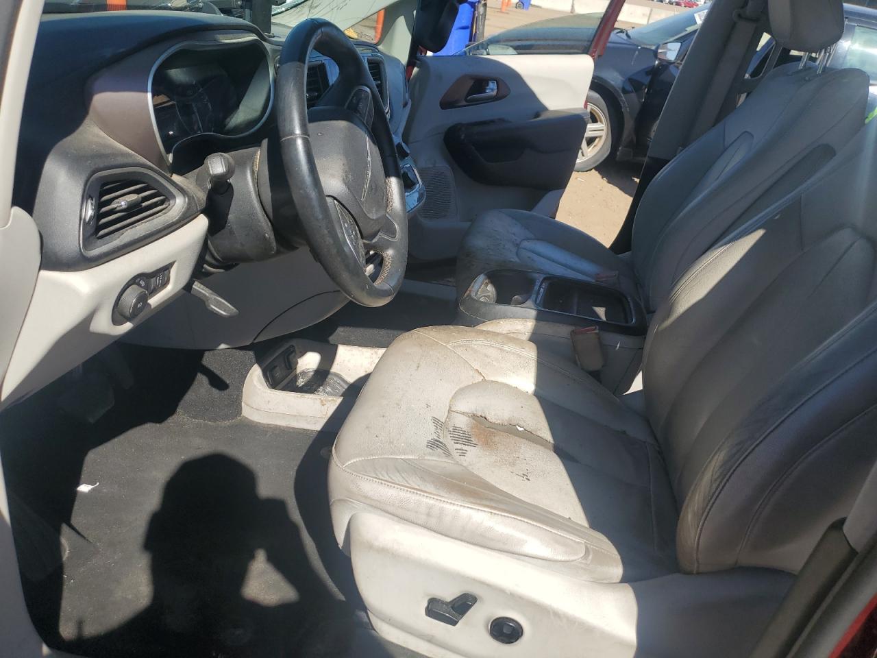 2017 Chrysler Pacifica Touring L VIN: 2C4RC1BG2HR570808 Lot: 85147815