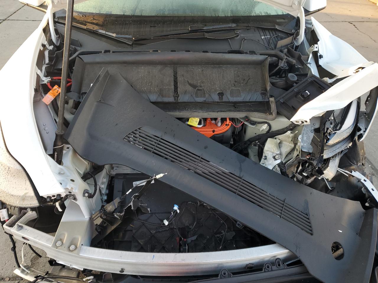 2025 Tesla Model Y VIN: 7SAYGDEF2SF220962 Lot: 90717525