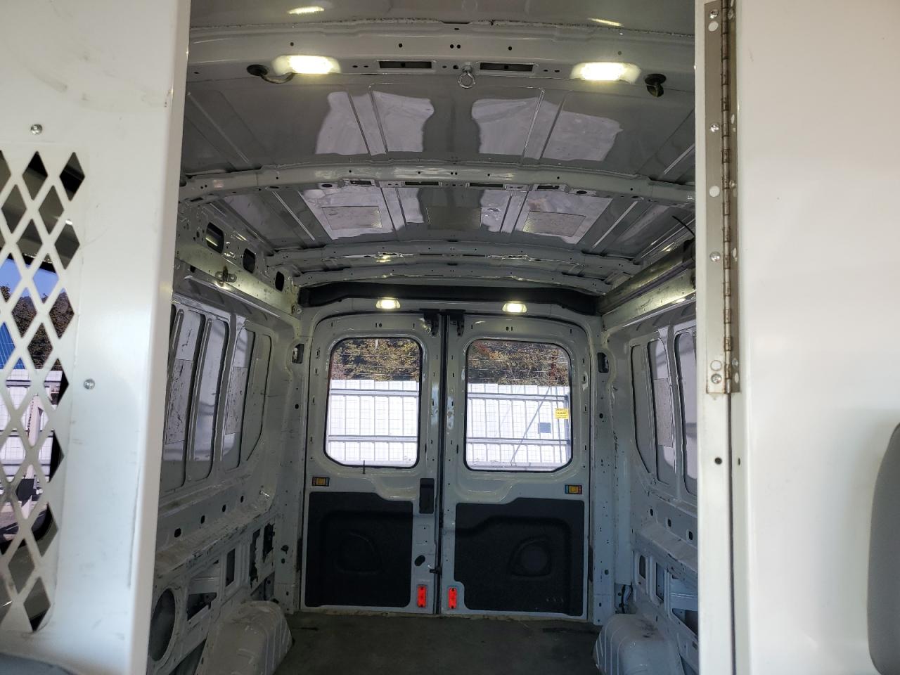 2018 Ford Transit T-250 VIN: 1FTYR2CG3JKA05020 Lot: 85275705