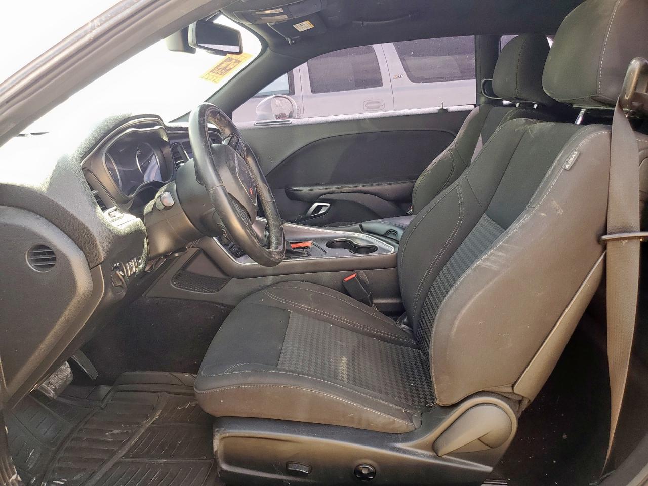 2018 Dodge Challenger Sxt VIN: 2C3CDZAG4JH215464 Lot: 85296145