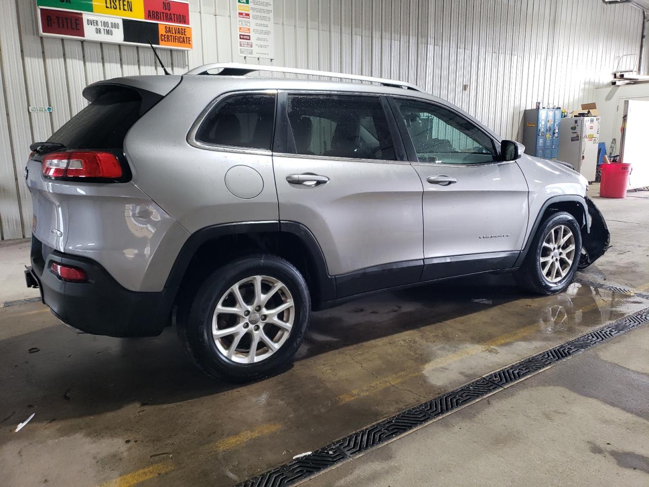 2015 Jeep Cherokee Latitude VIN: 1C4PJMCS8FW577994 Lot: 86148485