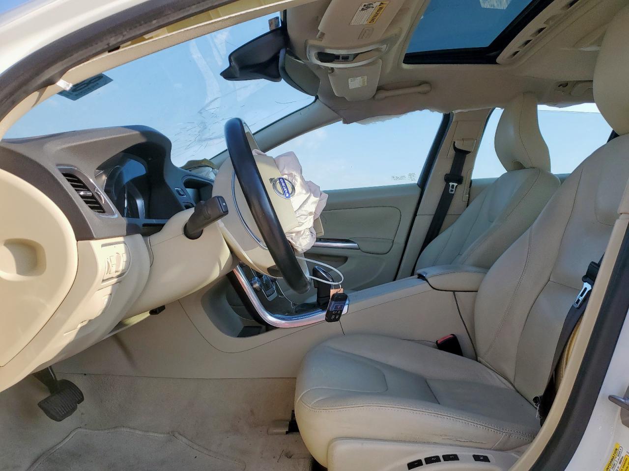 2015 Volvo V60 Premier VIN: YV140MEK5F1227233 Lot: 84577365