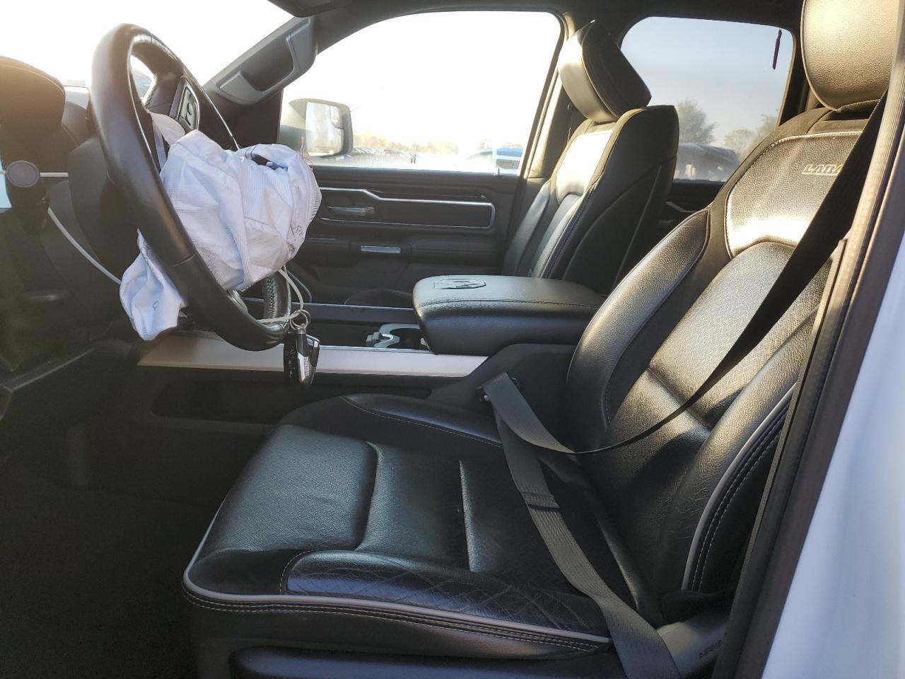 2019 Ram 1500 Laramie VIN: 1C6SRFDT7KN589664 Lot: 83957115