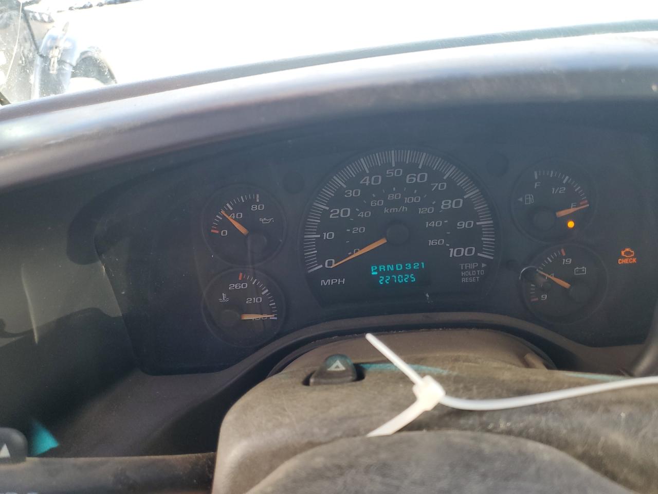 2005 Chevrolet Express G2500 VIN: 1GCGG25V451117544 Lot: 82216775