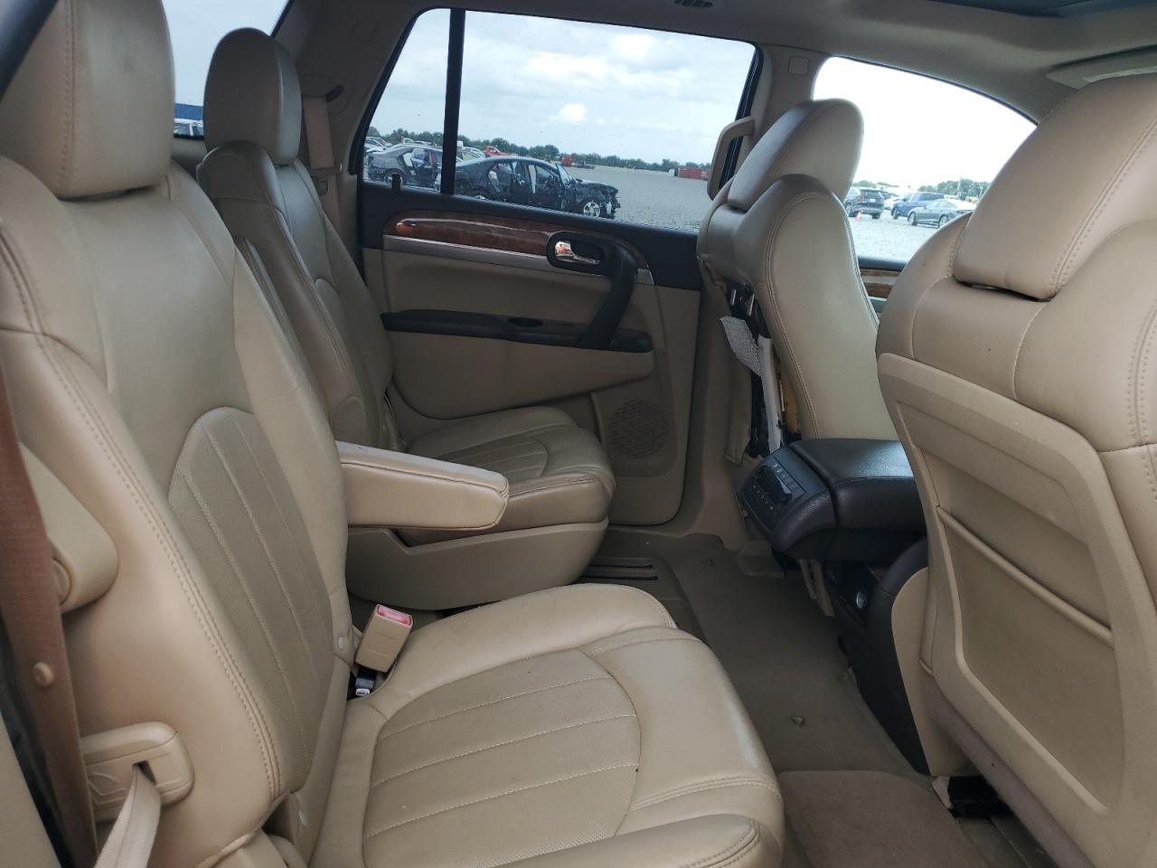 2011 Buick Enclave Cxl VIN: 5GAKRCED4BJ107496 Lot: 81935435