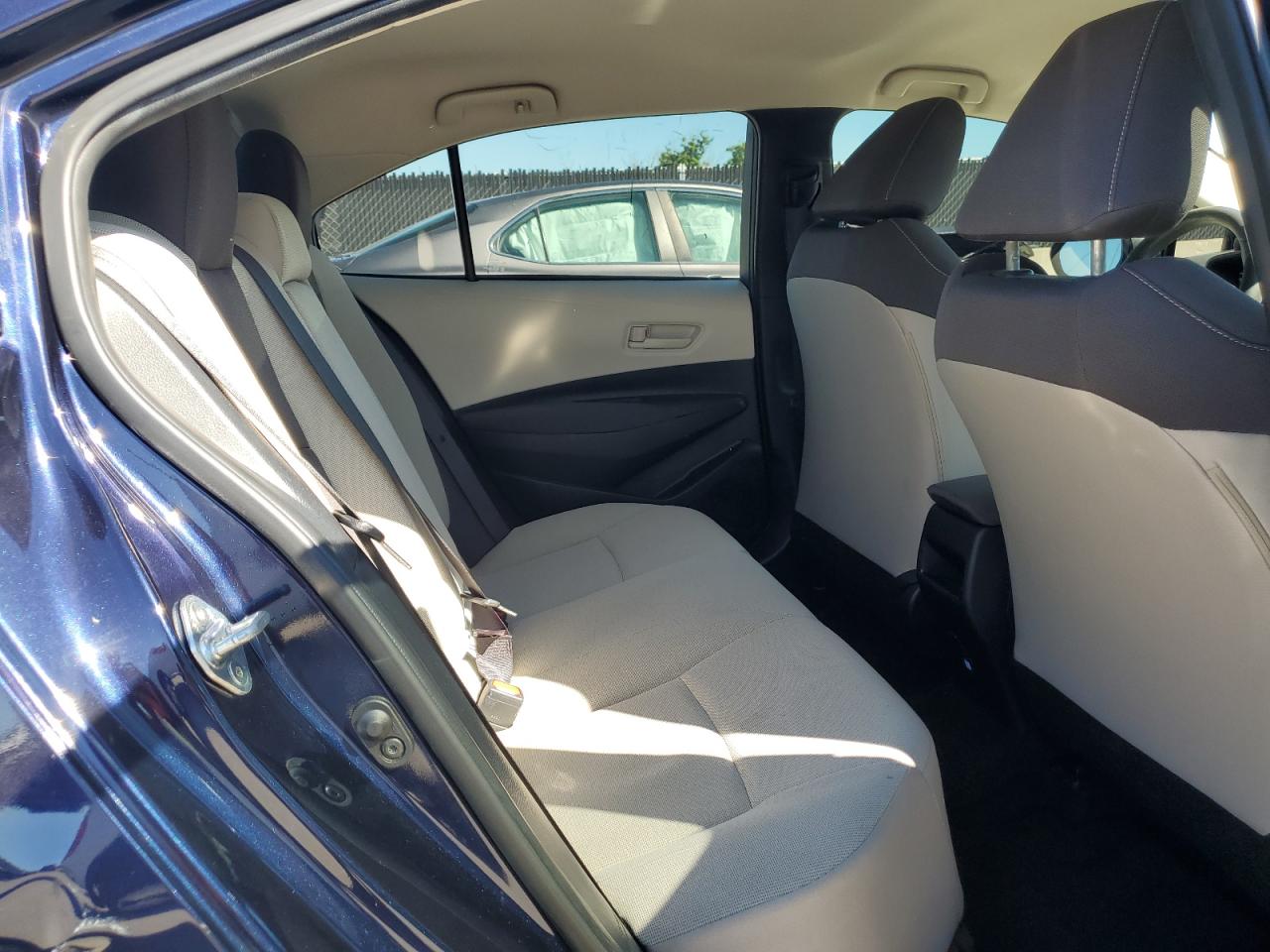 2022 Toyota Corolla Le VIN: 5YFEPMAE5NP321743 Lot: 86497475