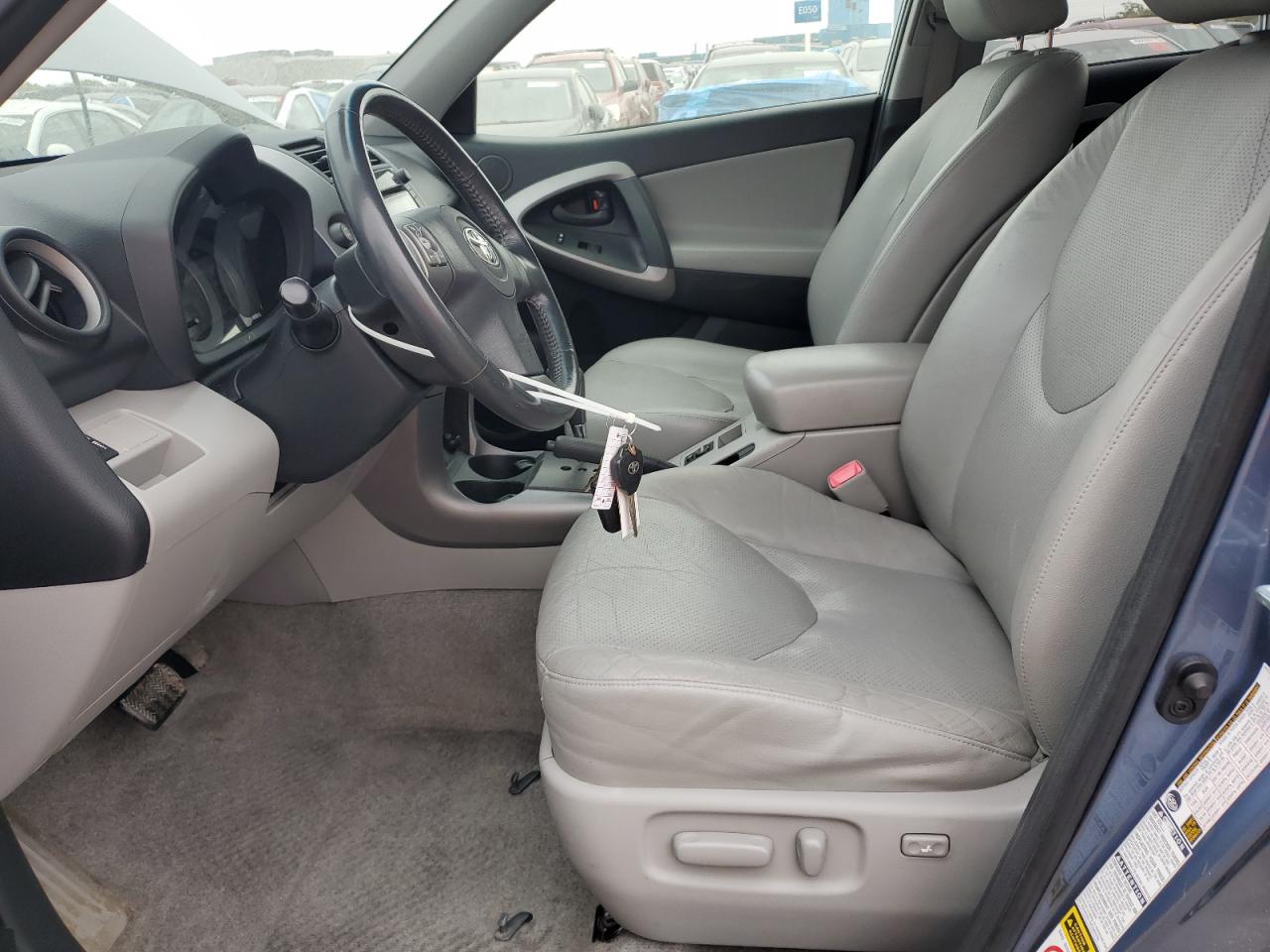 2008 Toyota Rav4 Limited VIN: JTMBD31V186066171 Lot: 82748215