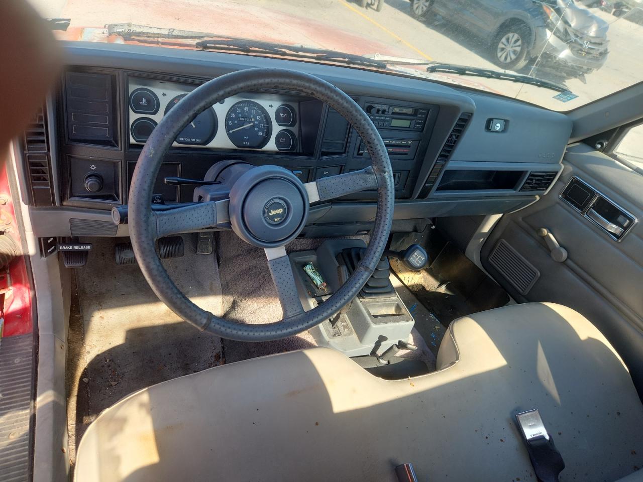 1992 Jeep Comanche VIN: 1J7FJ26SXNL136862 Lot: 84442075