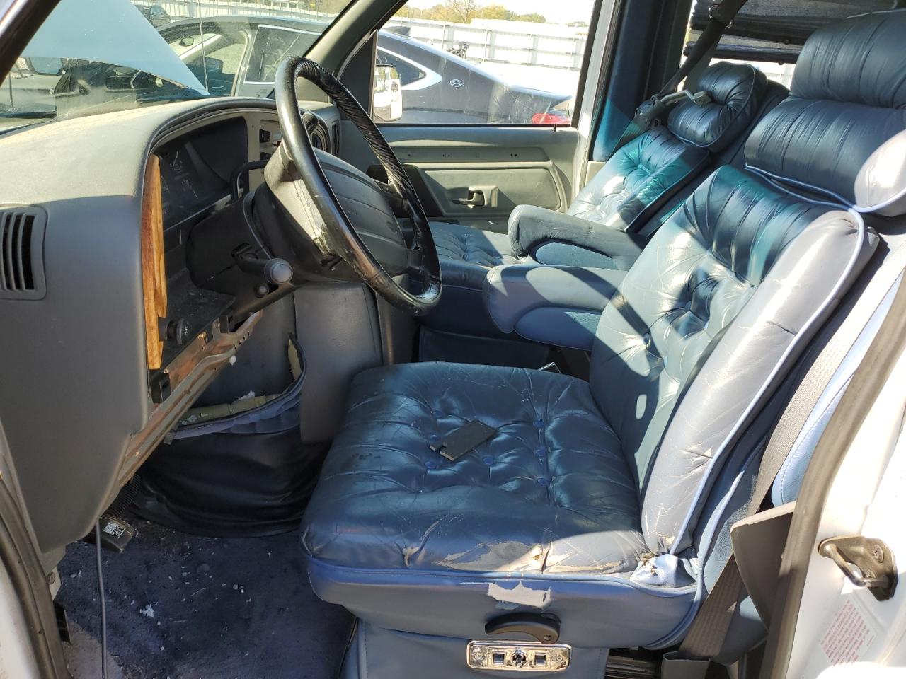 1996 Ford Econoline E150 Van VIN: 1FDEE14HXTHB55413 Lot: 85496275