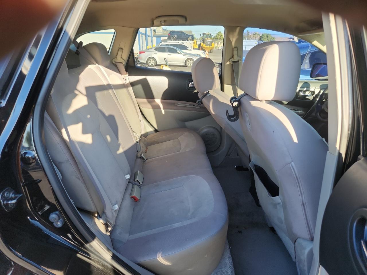 2010 Nissan Rogue S VIN: JN8AS5MV8AW135652 Lot: 82006045