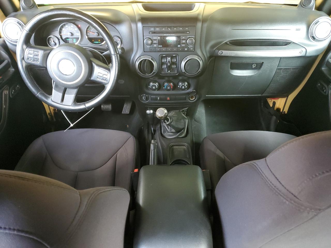 2013 Jeep Wrangler Unlimited Sport VIN: 1C4BJWDG5DL643710 Lot: 86104905