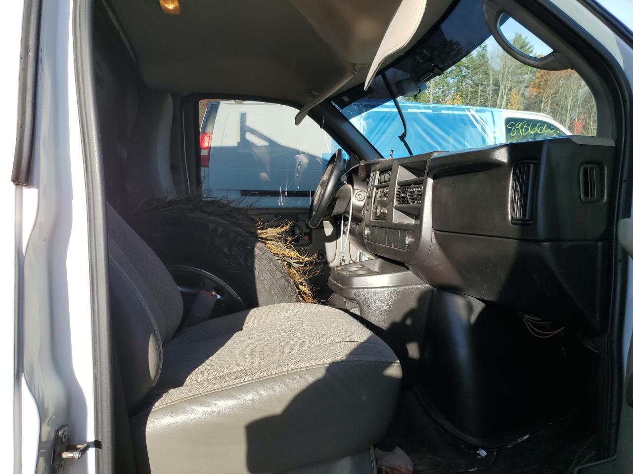 2010 Chevrolet Express Delivery Truck VIN: 1GB3G2AG2A1154077 Lot: 87200775