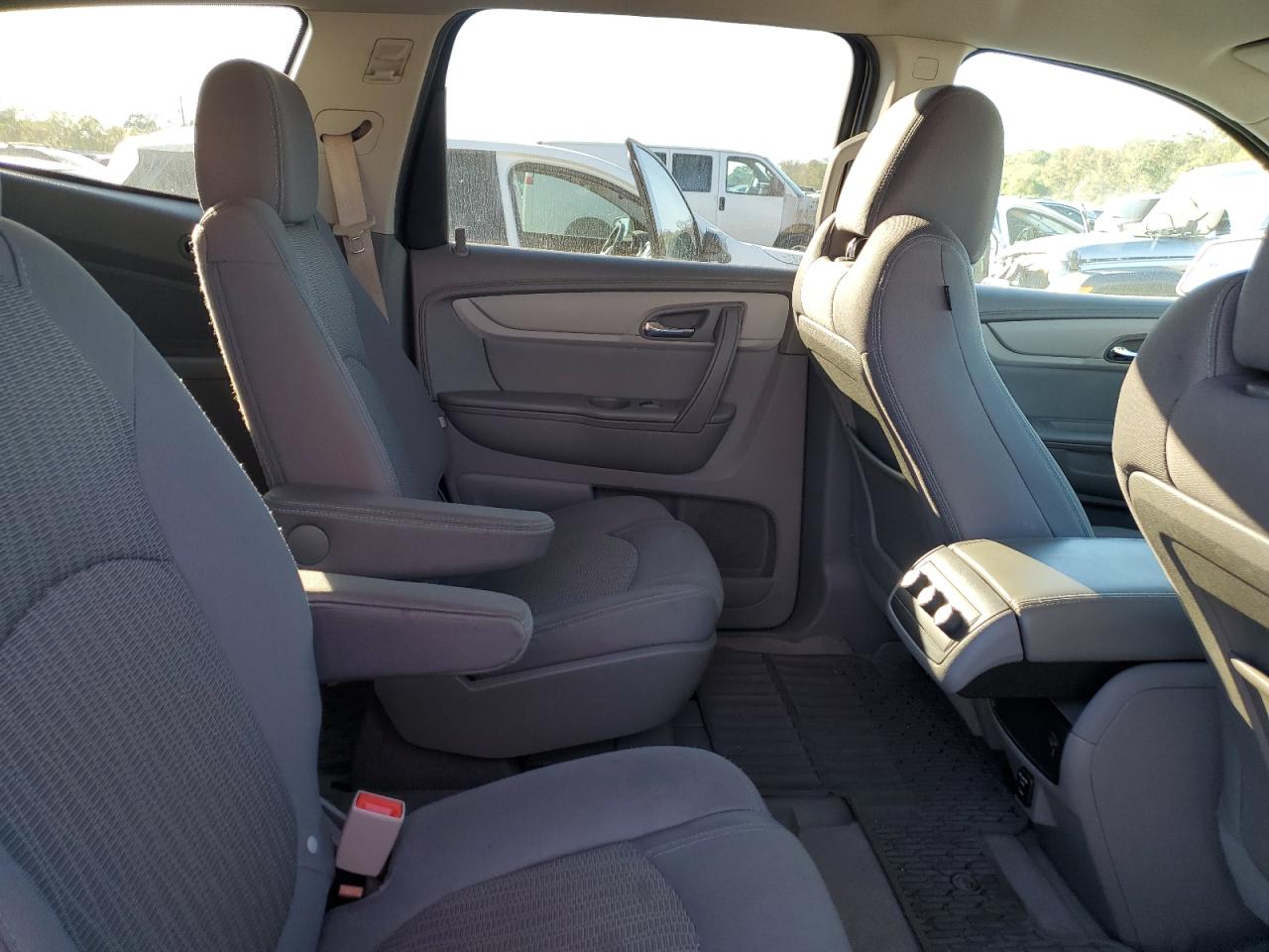 2014 Chevrolet Traverse Lt VIN: 1GNKRGKD8EJ102212 Lot: 90332575