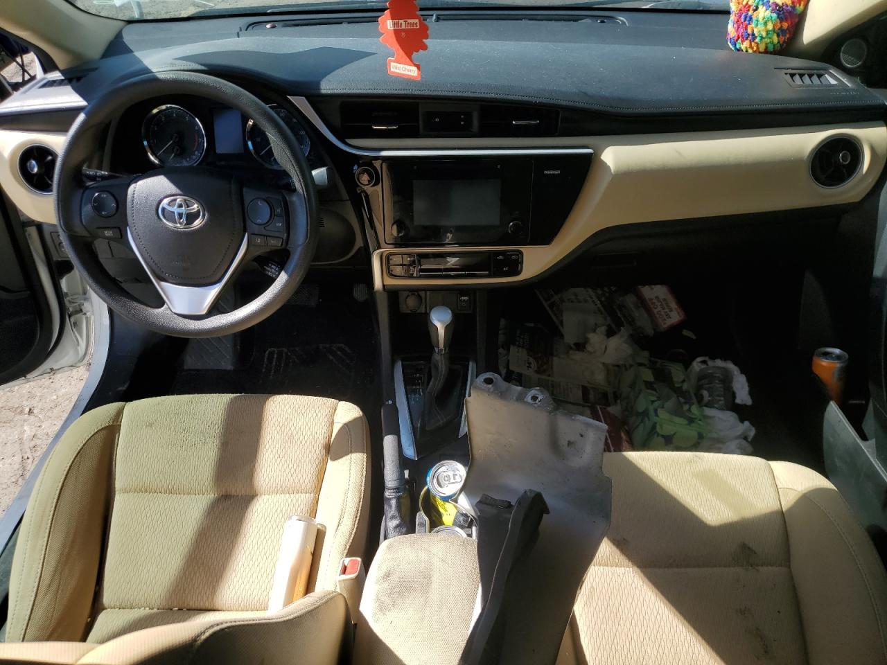 2017 Toyota Corolla L VIN: 5YFBURHE2HP605558 Lot: 85556975