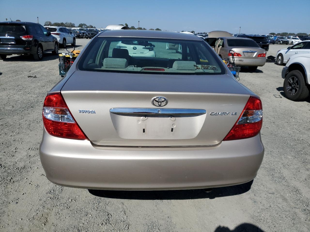 2004 Toyota Camry Le VIN: 4T1BE32K14U880419 Lot: 85531455