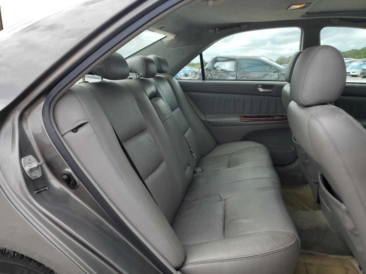 2005 Toyota Camry Le VIN: 4T1BF30K95U610260 Lot: 82259335