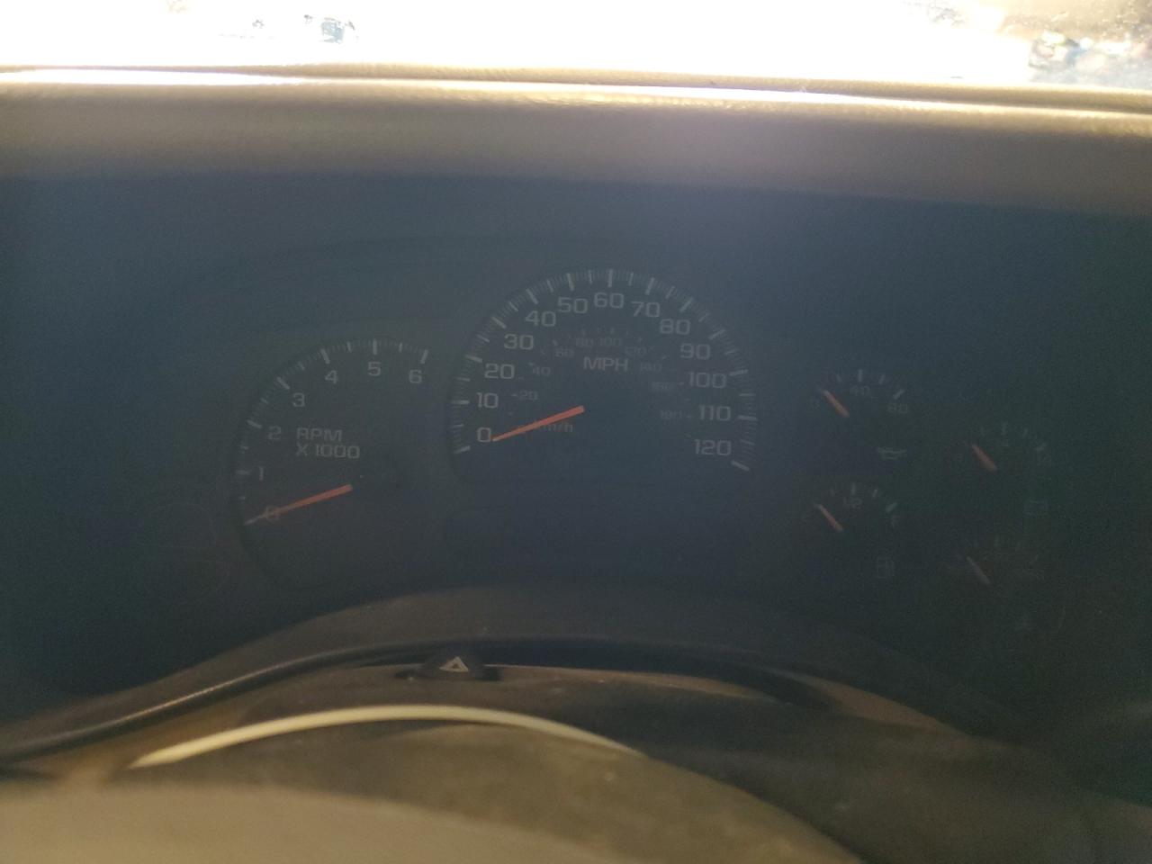 2003 Chevrolet Tahoe K1500 VIN: 1GNEK13T43R261697 Lot: 84537595