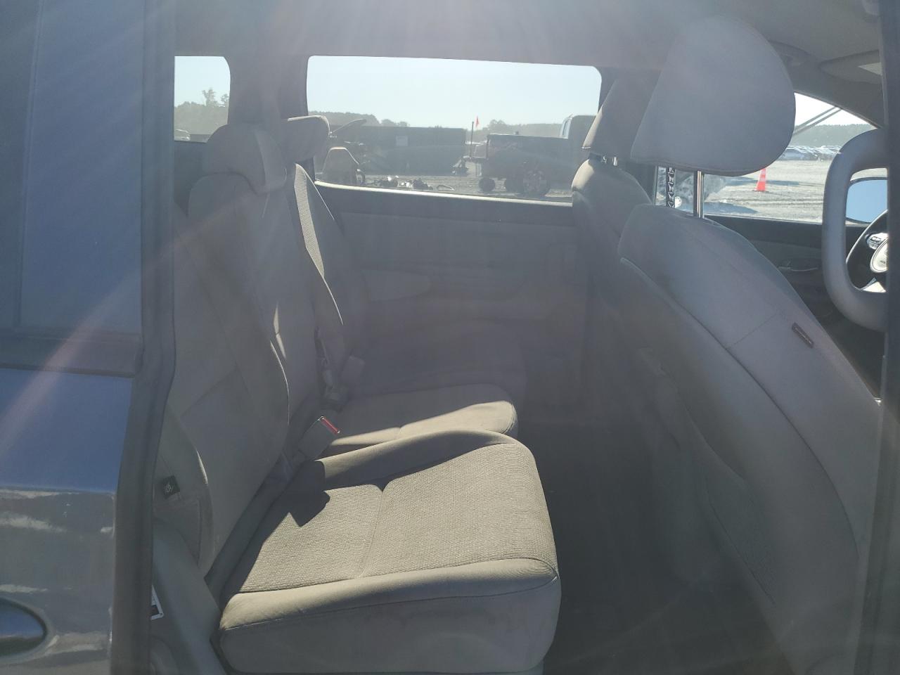 2017 Kia Sedona Lx VIN: KNDMB5C10H6220986 Lot: 84417695