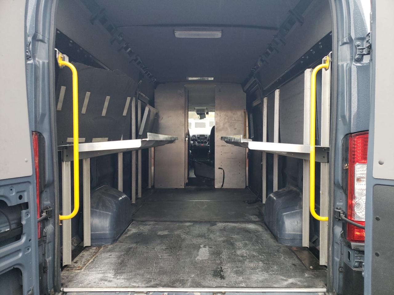 Фото: 3C6URVJG3LE129448