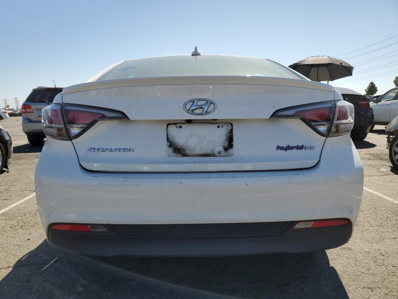 2017 Hyundai Sonata Hybrid VIN: KMHE24L10HA058350 Lot: 84970435