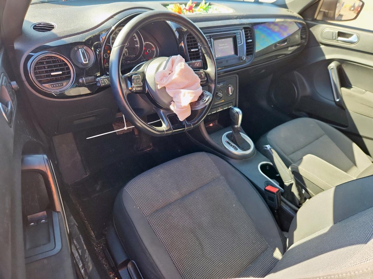 2017 Volkswagen Beetle 1.8T VIN: 3VWF17AT9HM607707 Lot: 90621725