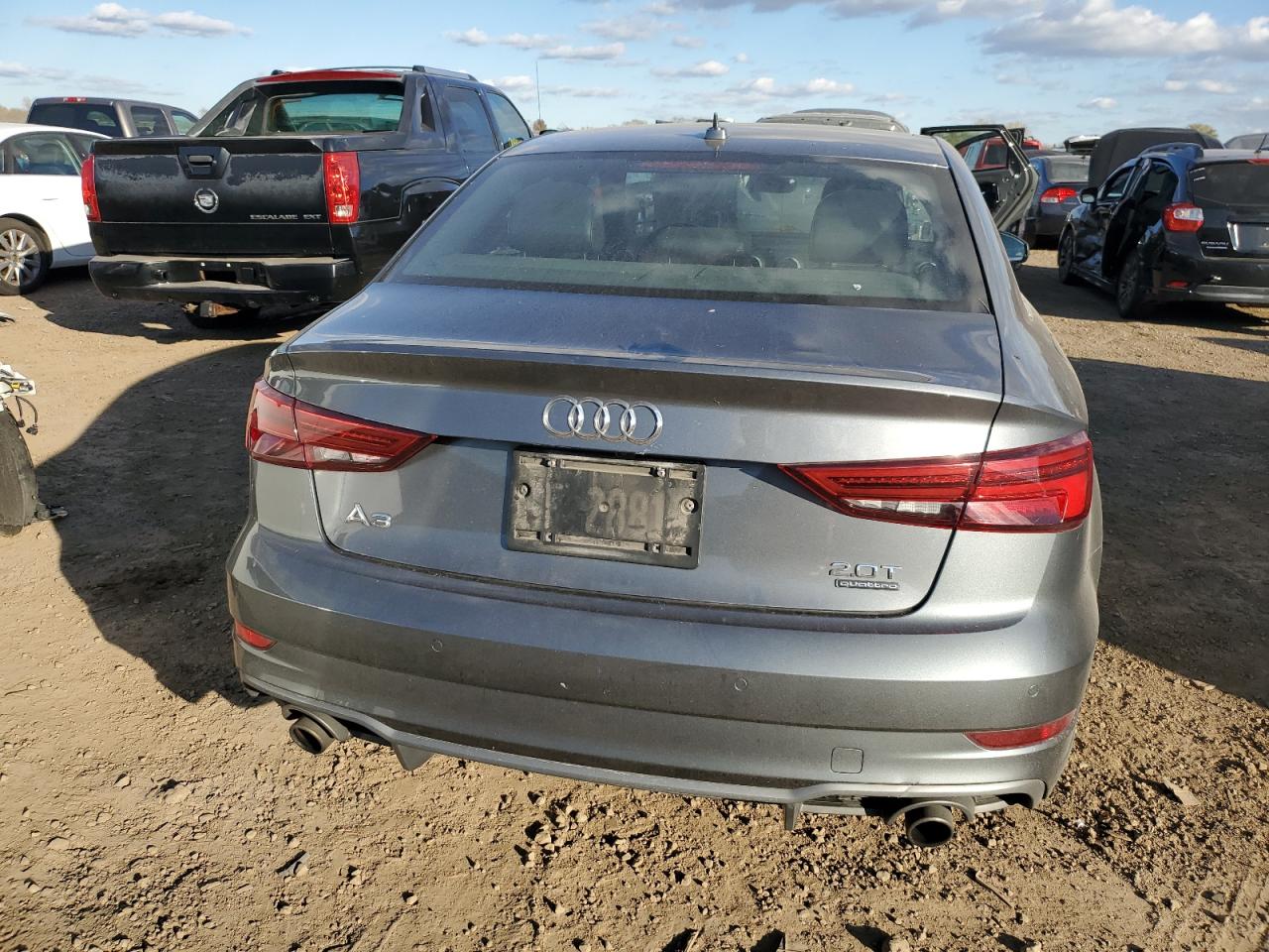 2018 Audi A3 Premium Plus VIN: WAUJ8GFF5J1021985 Lot: 90677285