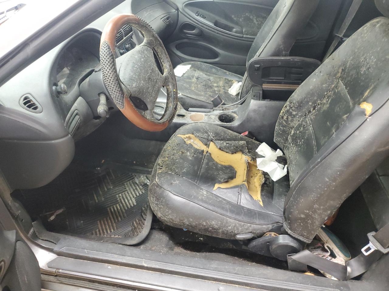 2004 Ford Mustang VIN: 1FAFP40604F189503 Lot: 69671295