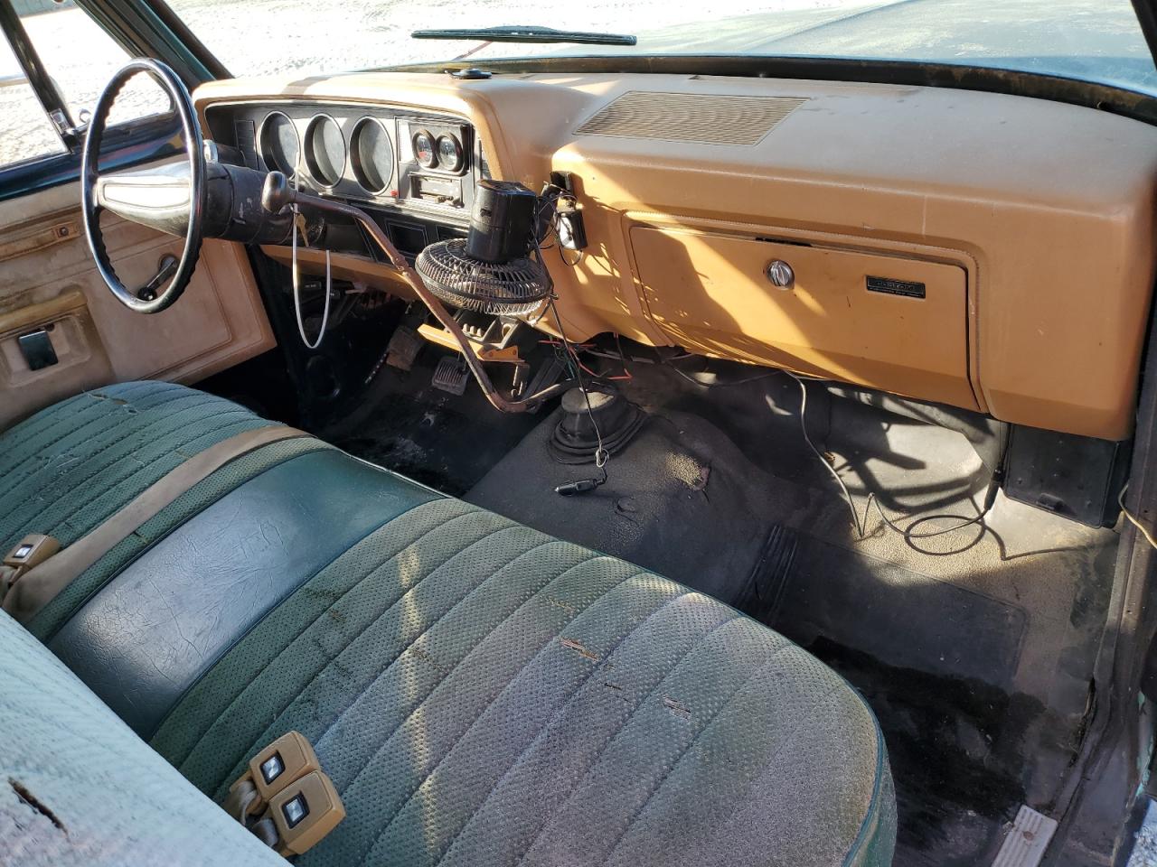 1985 Dodge D-Series D300 VIN: 1B7KD34W7FS621228 Lot: 90608105