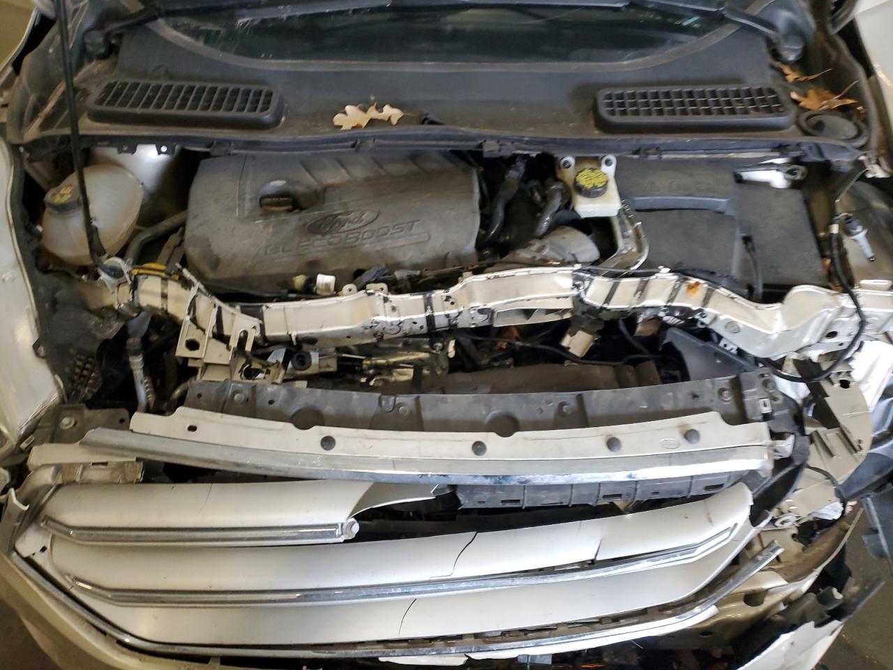 2018 Ford Escape Se VIN: 1FMCU9GD0JUA28062 Lot: 90302305