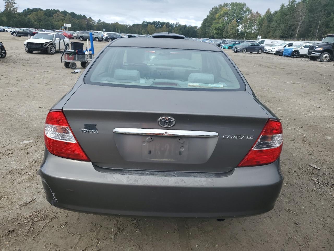2004 Toyota Camry Le VIN: 4T1BE32KX4U882900 Lot: 85835575