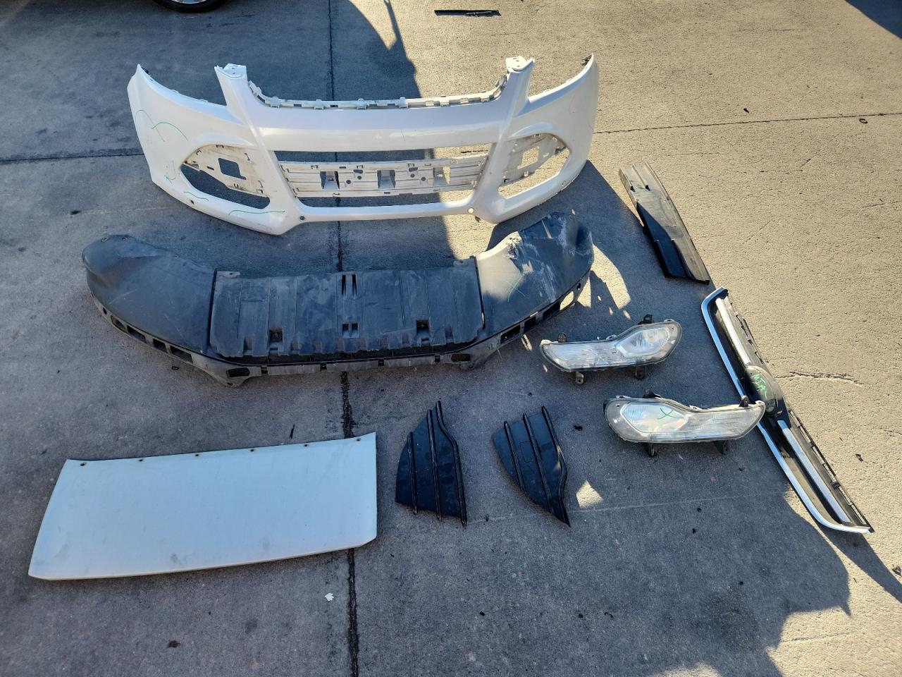 2013 Ford Escape Titanium VIN: 1FMCU9J98DUB91230 Lot: 86844375