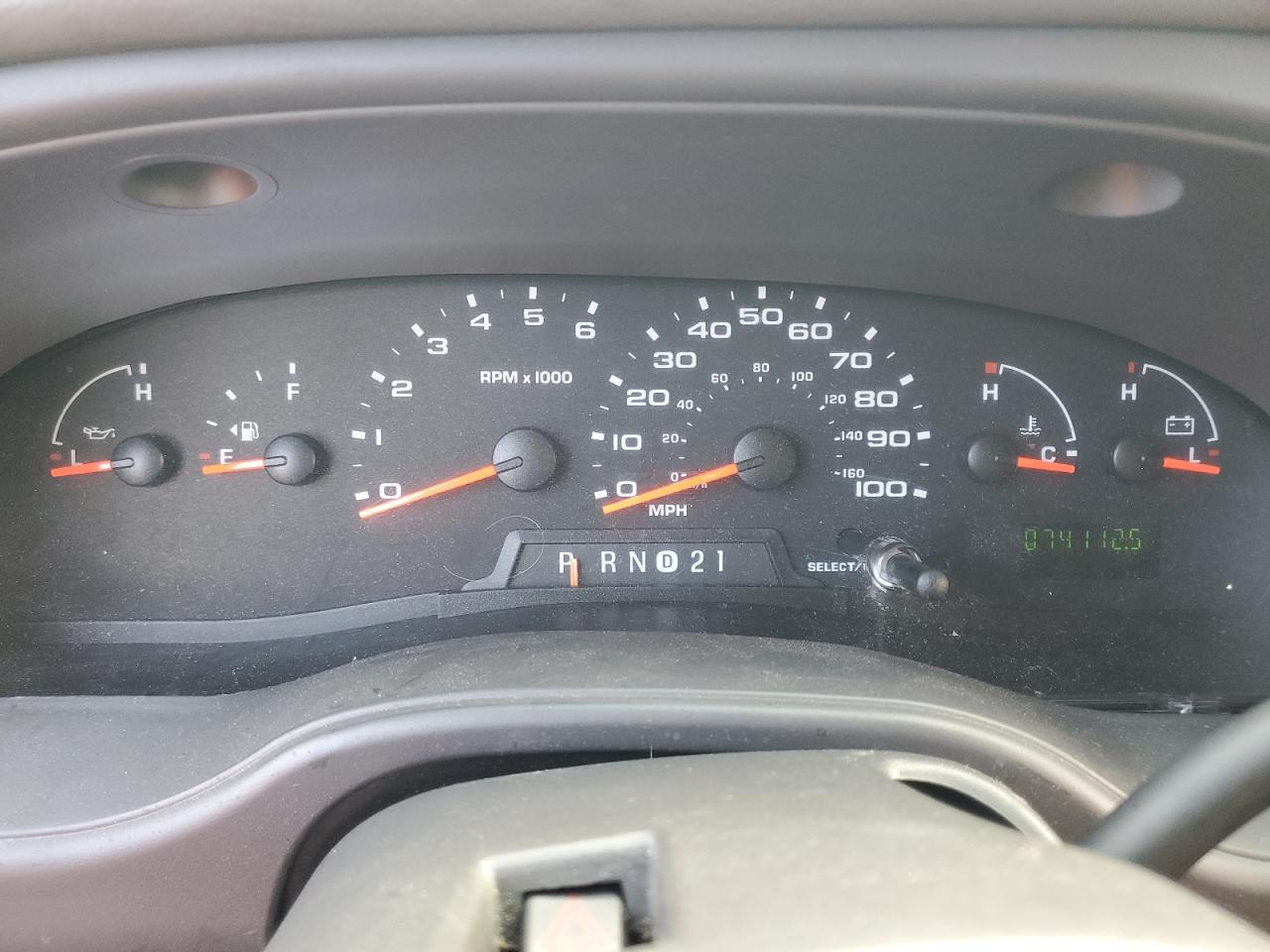 2005 Ford E-250 Delivery Van VIN: 1FTNS24WX5HA80815 Lot: 90370055