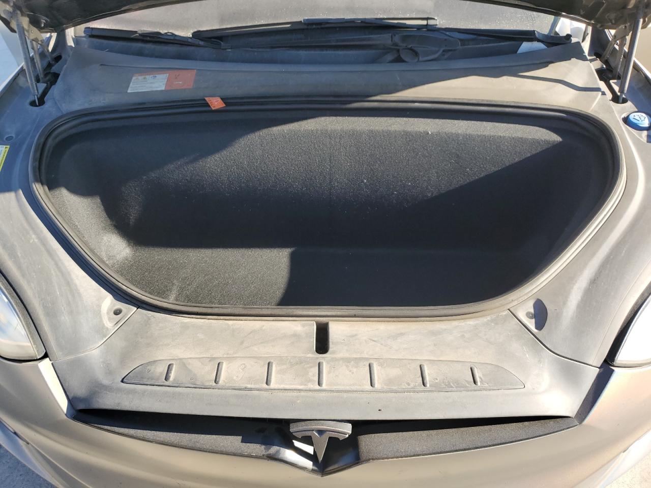 2016 Tesla Model X VIN: 5YJXCBE25GF008280 Lot: 86793625