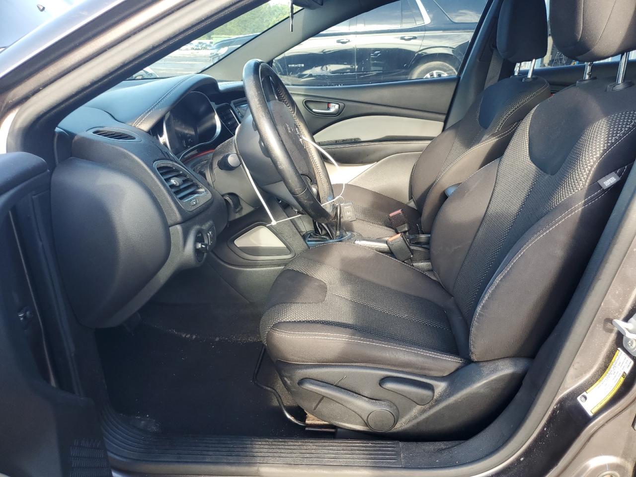 2014 Dodge Dart Sxt VIN: 1C3CDFBB8ED927593 Lot: 82236595