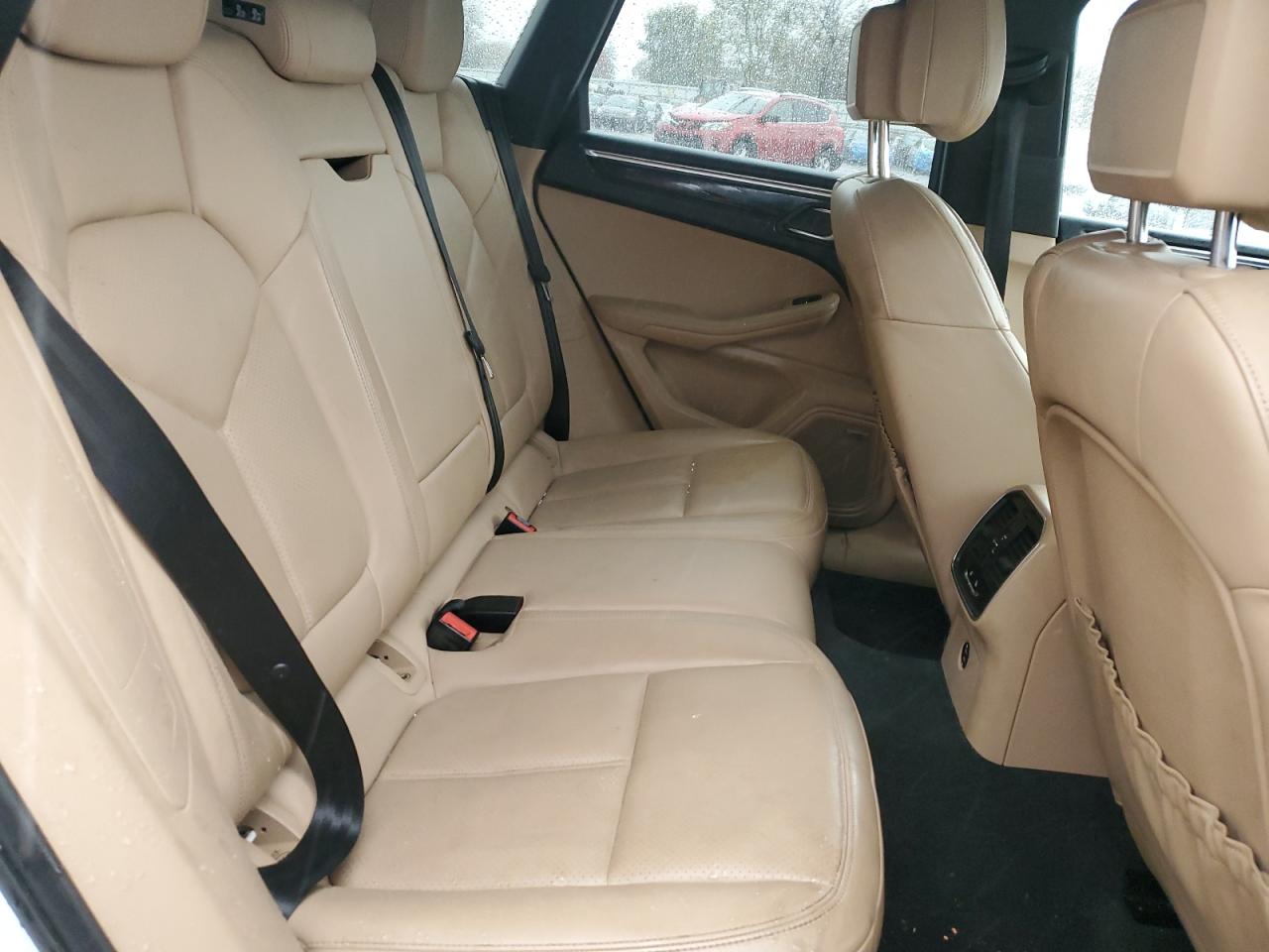 2020 Porsche Macan VIN: WP1AA2A51LLB14338 Lot: 90306075