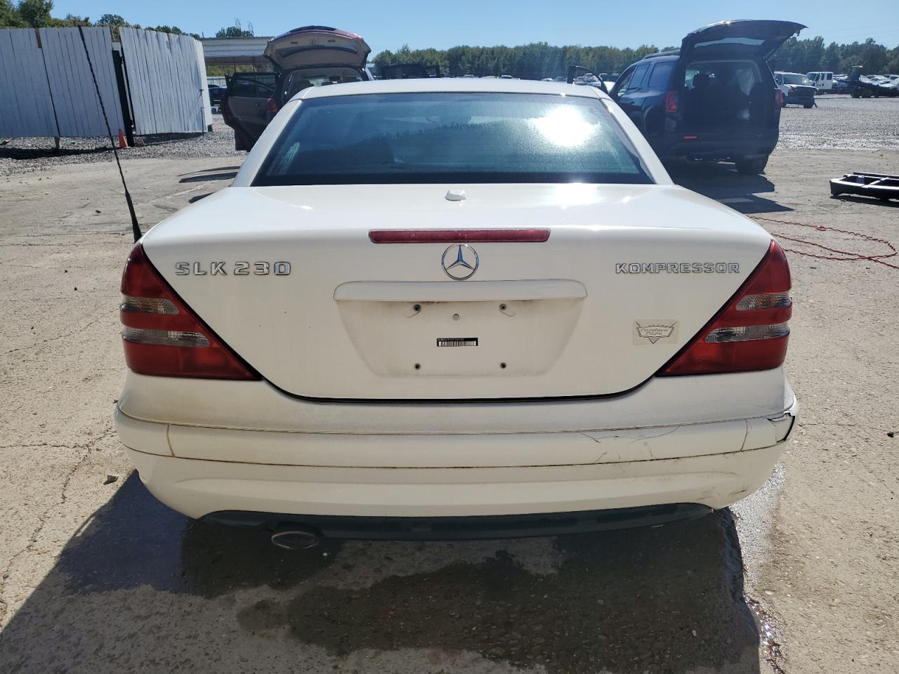 2002 Mercedes-Benz Slk 230 Kompressor VIN: WDBKK49F42F266833 Lot: 69655845