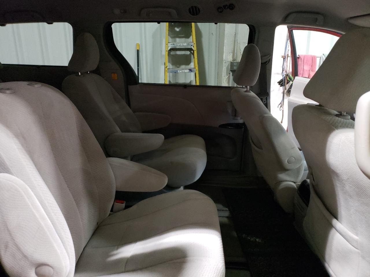 2011 Toyota Sienna Le VIN: 5TDJK3DC1BS026773 Lot: 86174195