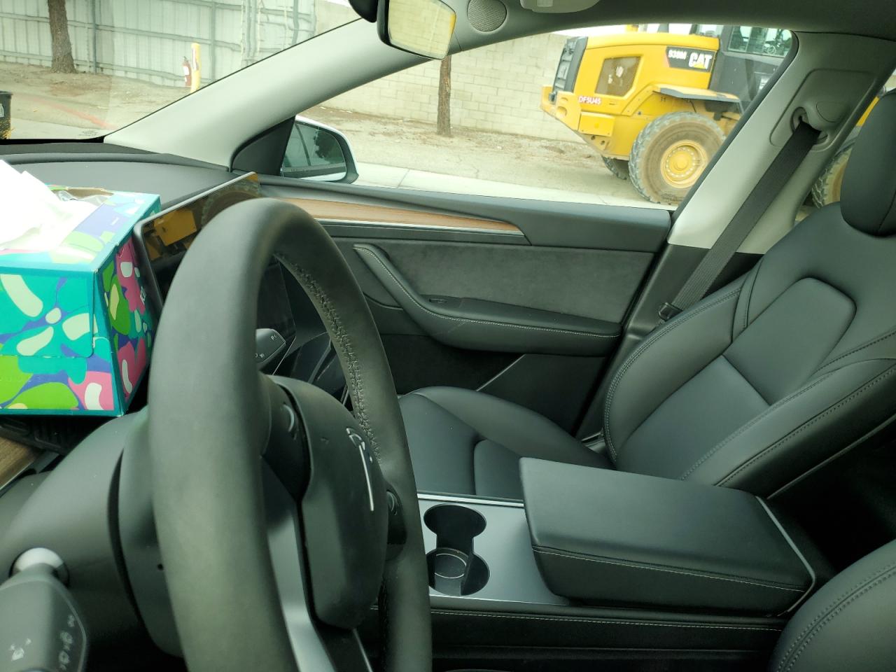 2024 Tesla Model Y VIN: 7SAYGDED0RF127799 Lot: 85192615