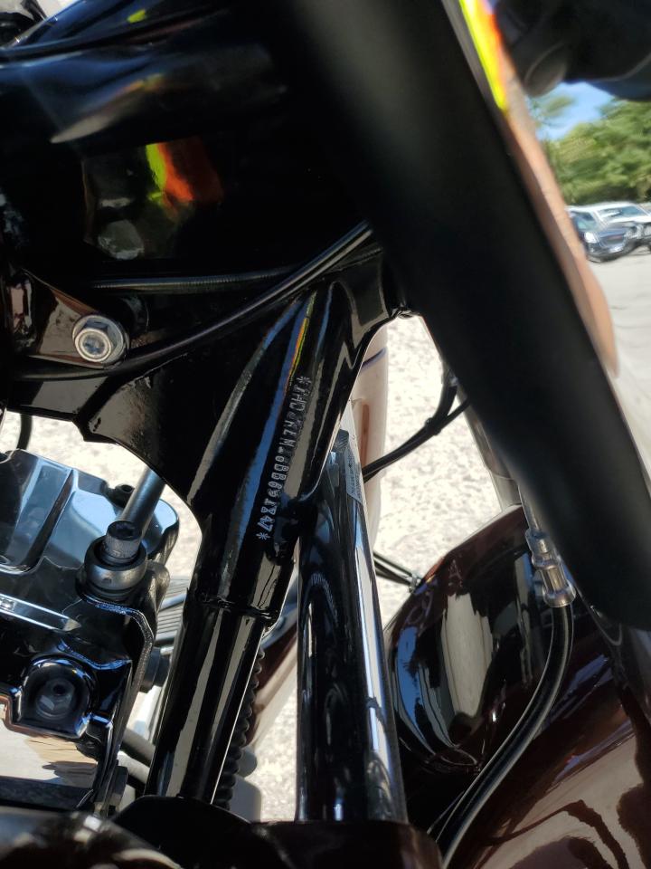 2011 Harley-Davidson Flhtk VIN: 1HD1KEM16BB651847 Lot: 85081055