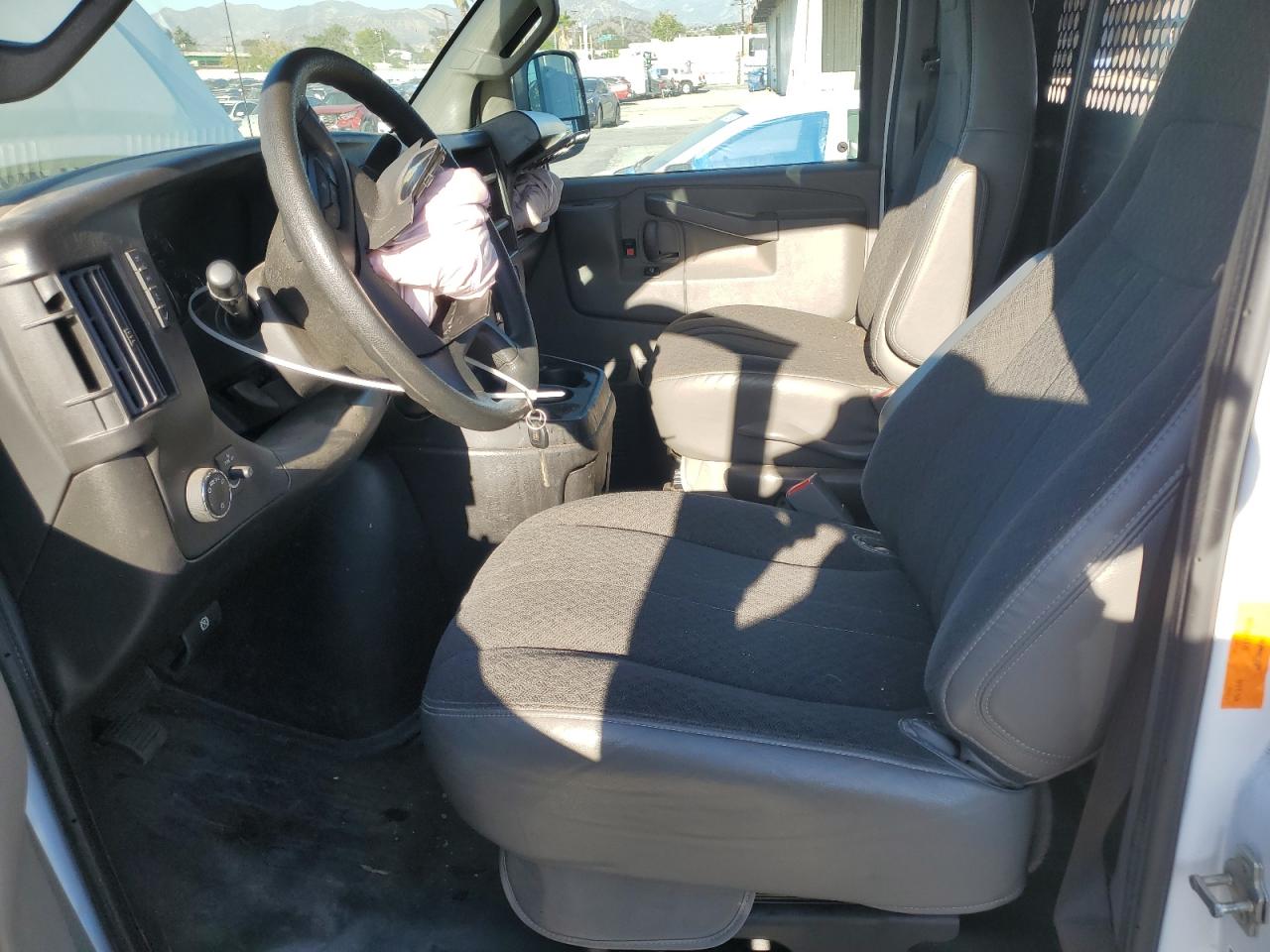 2022 Chevrolet Express 2500 Utility / Service Van VIN: 1GCWGAFP7N1213092 Lot: 85419075