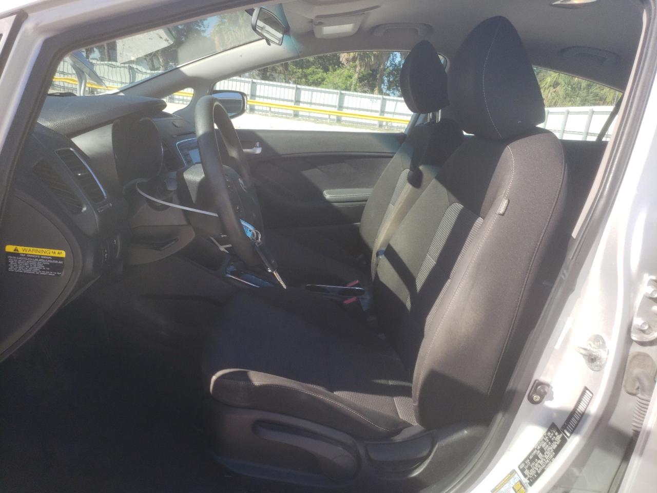 2017 Kia Forte Lx VIN: 3KPFK4A77HE110814 Lot: 82413485