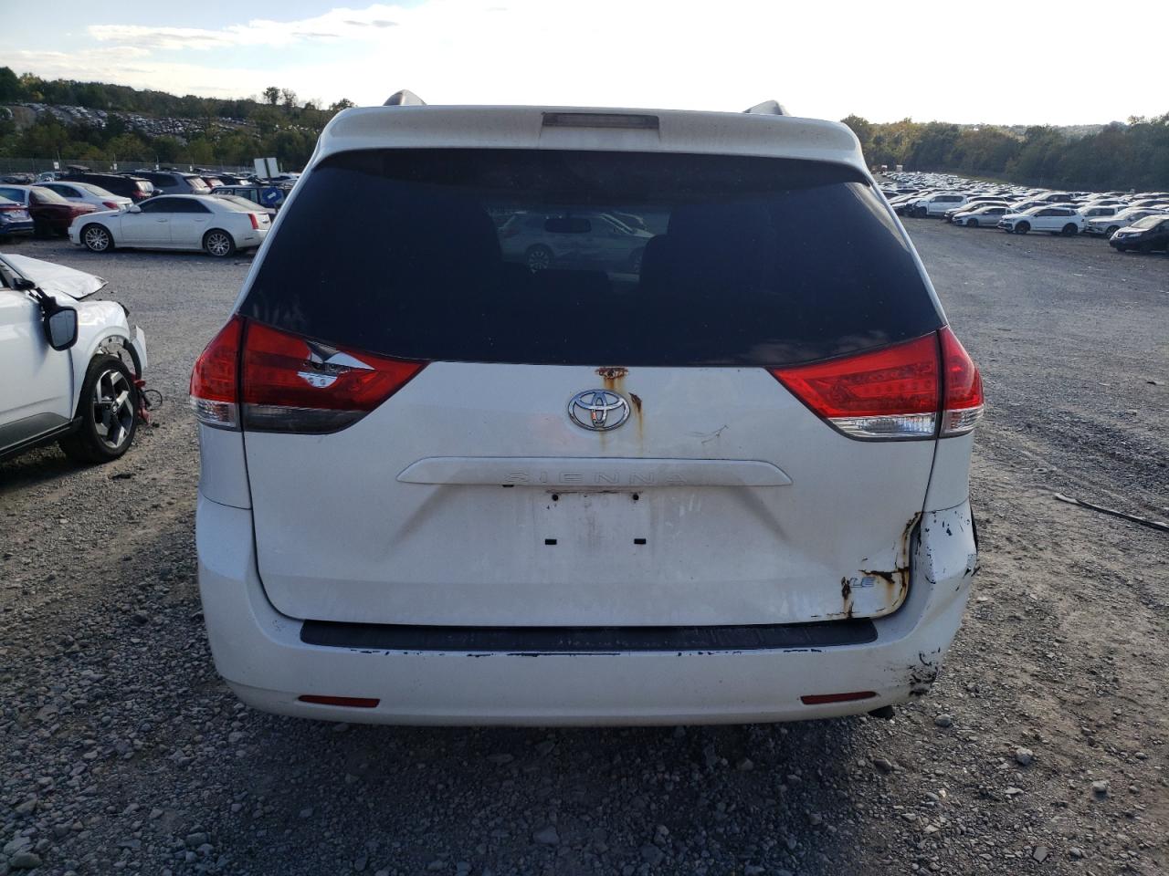 2013 Toyota Sienna Le VIN: 5TDKK3DC4DS343728 Lot: 82441635